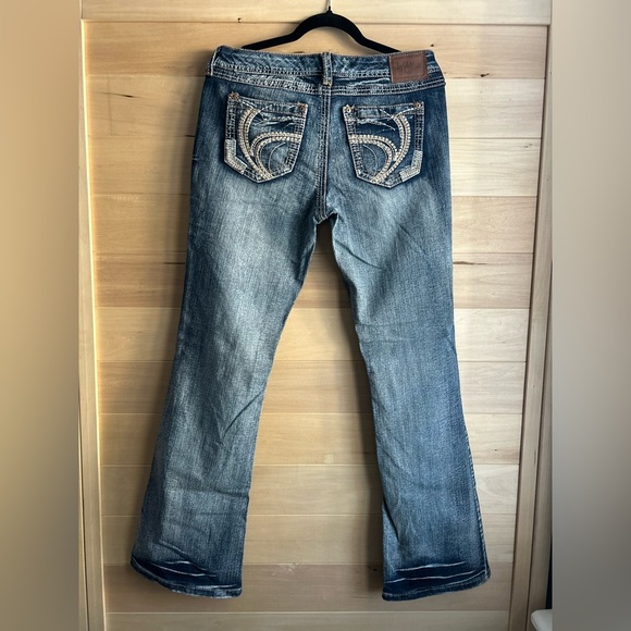 ARIYA Size 11/12 Bootcut Jeans – Light Wash Embroidered Flap Pockets Western - Picture 2 of 10